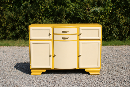 Buffet Mado vintage relooké jaune moutarde & crème – Années 50