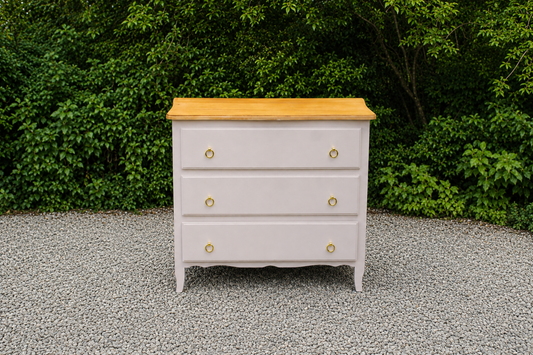 Charmante commode 3 tiroirs entièrement rénovée