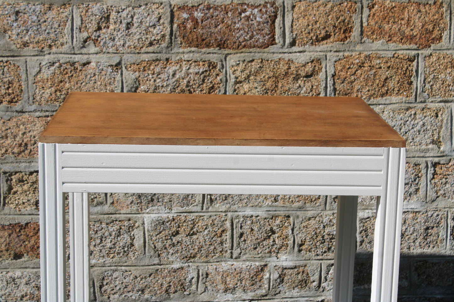 Petit bureau esprit Art Déco console Art Déco rénovée – blanc beige “Troublant” & plateau bois - VENDU