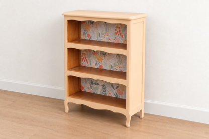 Bibus vintage rénové pêche pastel – Petite bibliothèque à étagères et fond fleuri – H 100 cm