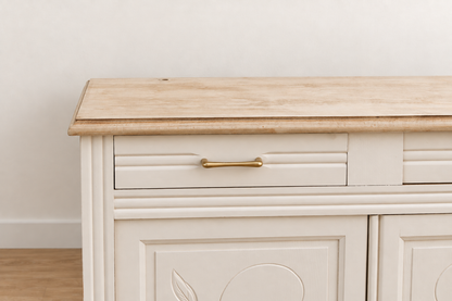 Buffet parisien ancien Art déco rénové – Blanc ivoire et plateau bois – 110 cm