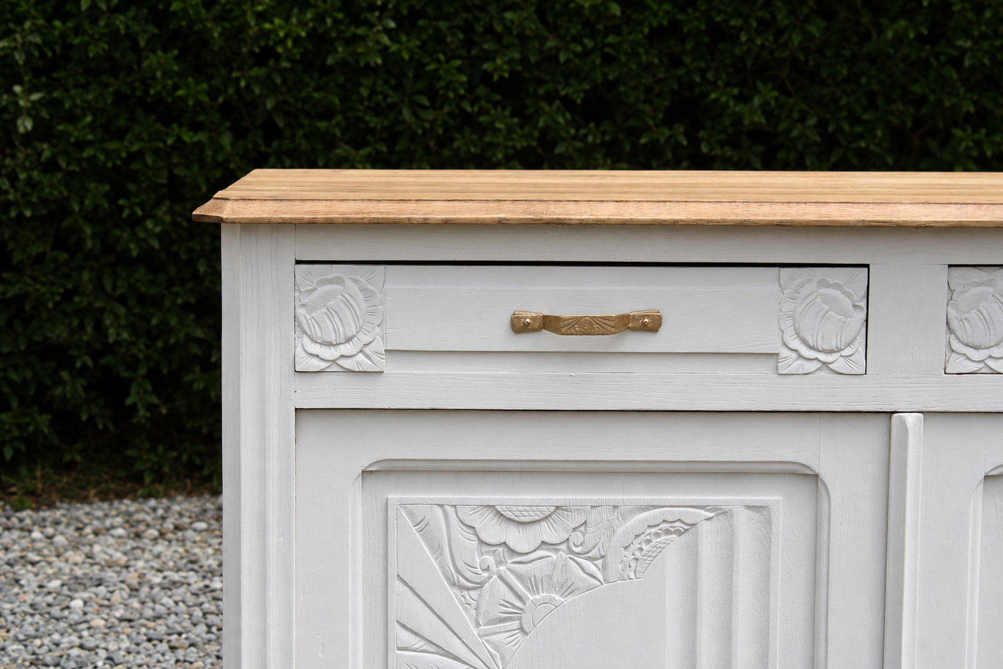 Buffet Art Déco rénové en bouleau – Plateau en chêne massif verni - VENDU