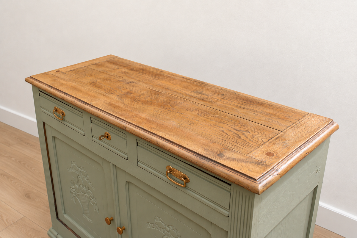 Buffet ancien style Art déco en chêne massif – Vert Lézard Pure & Paint et bois naturel – 121 cm