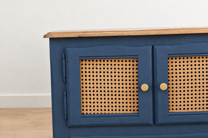 Petit buffet vintage rénové Bleu des Vosges Libéron et cannage – 2 portes, 2 tiroirs