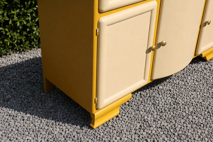 Buffet Mado vintage relooké jaune moutarde & crème – Années 50