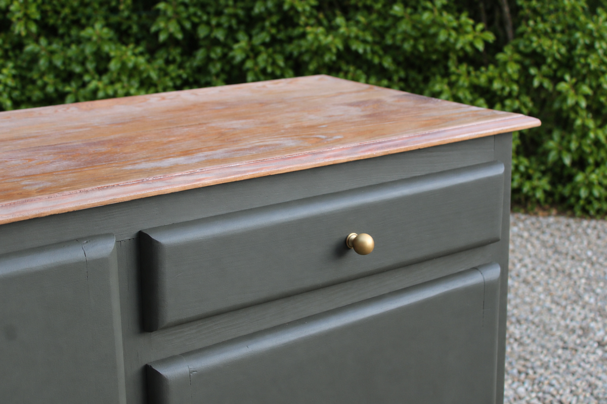 Buffet Mado vintage rénové kaki et bois – 2 portes et 1 tiroir