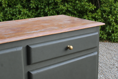 Buffet Mado vintage rénové kaki et bois – 2 portes et 1 tiroir