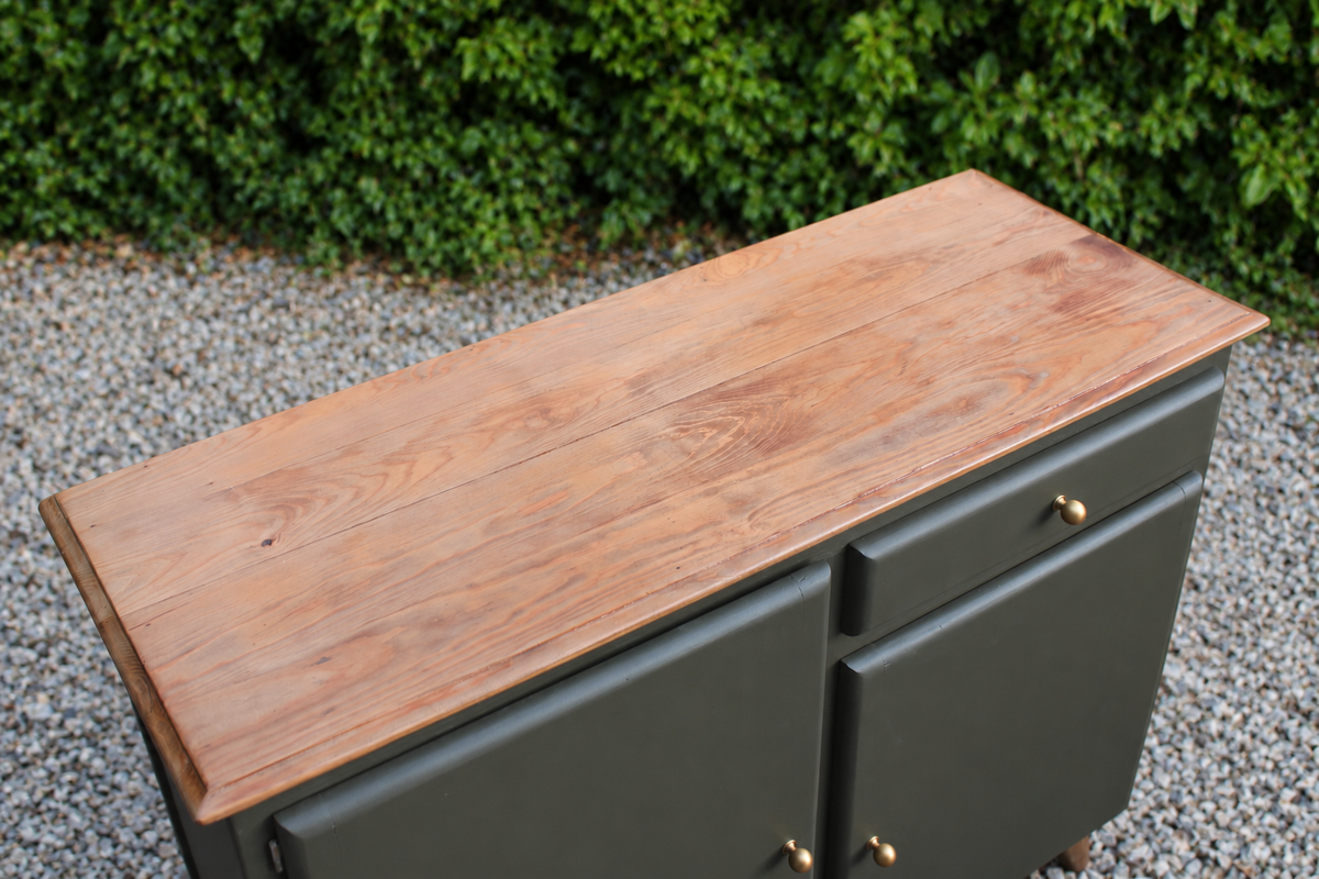 Buffet Mado vintage rénové kaki et bois – 2 portes et 1 tiroir