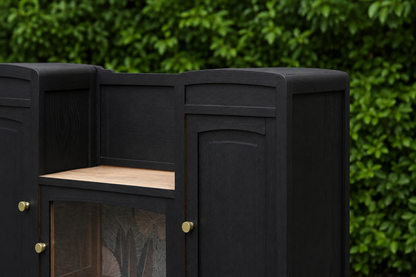 Buffet vintage revisité noir & laiton – meuble vitré esprit Art déco / parisien