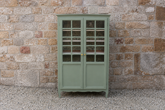 Vitrine ancienne rénovée – Vert Treillis
