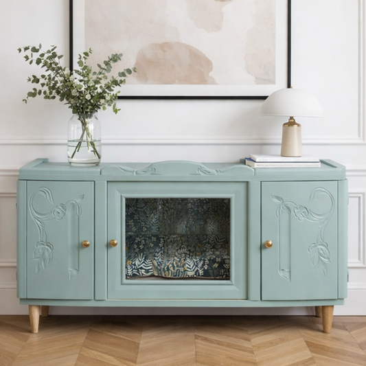 Enfilade vintage rénovée – Bleu-vert grisé, sculptures florales & porte vitrée biseautée – VENDU