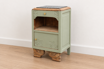 Chevet art déco ancien rénové – Vert Lézard Pure & Paint, bois naturel et plateau marbre
