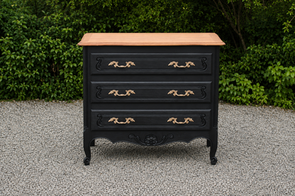 Commode style Louis XV noire et plateau bois naturel – 3 tiroirs