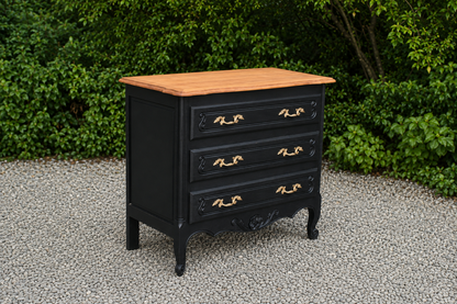 Commode style Louis XV noire et plateau bois naturel – 3 tiroirs