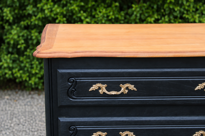Commode style Louis XV noire et plateau bois naturel – 3 tiroirs