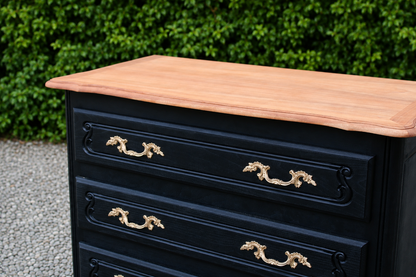 Commode style Louis XV noire et plateau bois naturel – 3 tiroirs