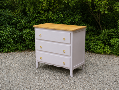 Charmante commode 3 tiroirs entièrement rénovée