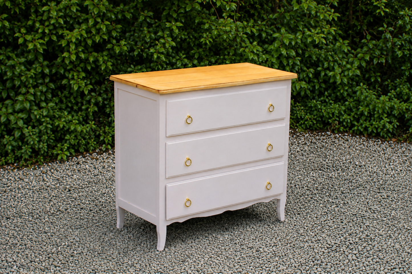 Charmante commode 3 tiroirs entièrement rénovée