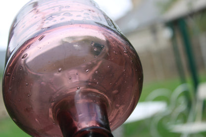 Grand photophore sur pied en verre bullé améthyste – H27 cm
