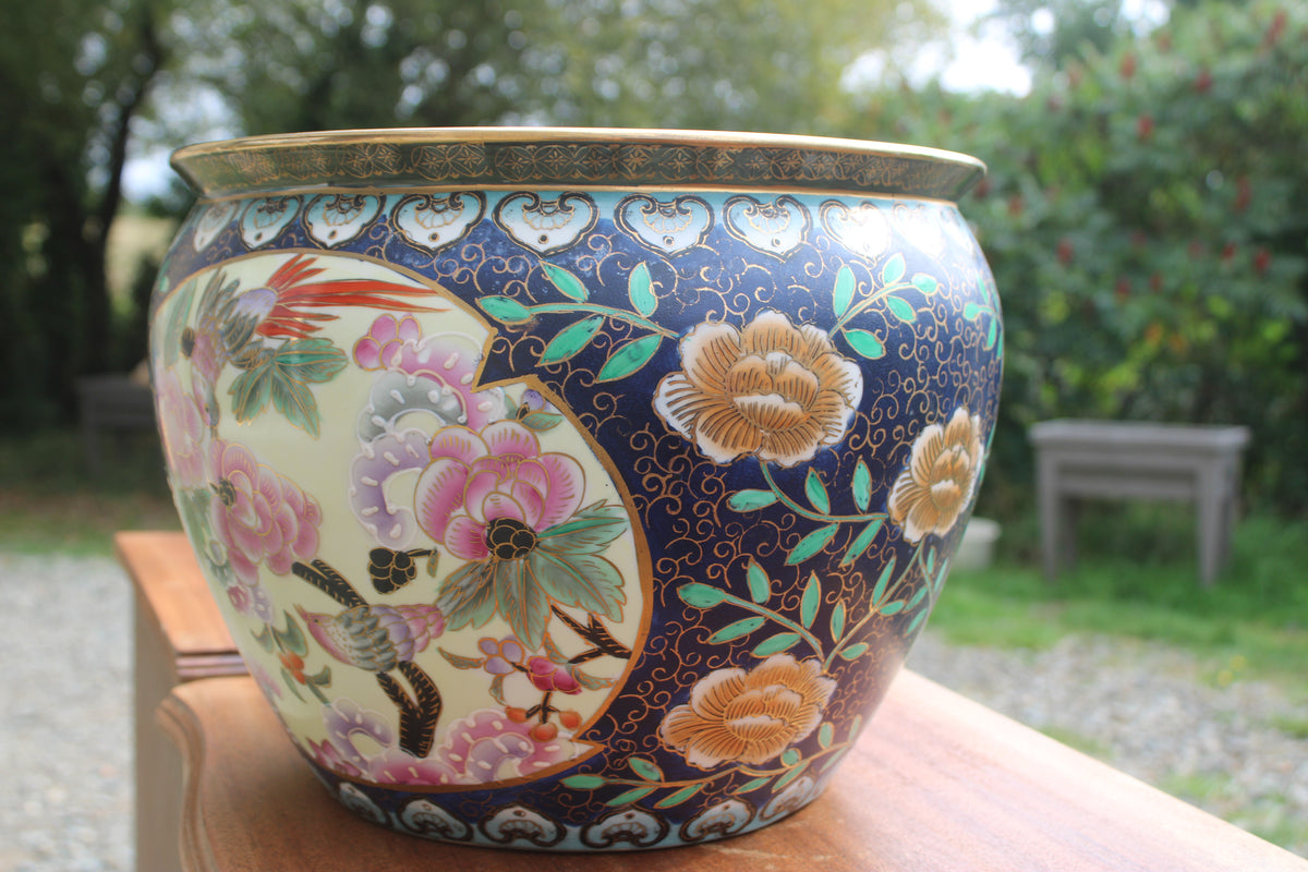 Grand cache-pot chinois en porcelaine polychrome – fleurs et oiseaux – Ø33 cm