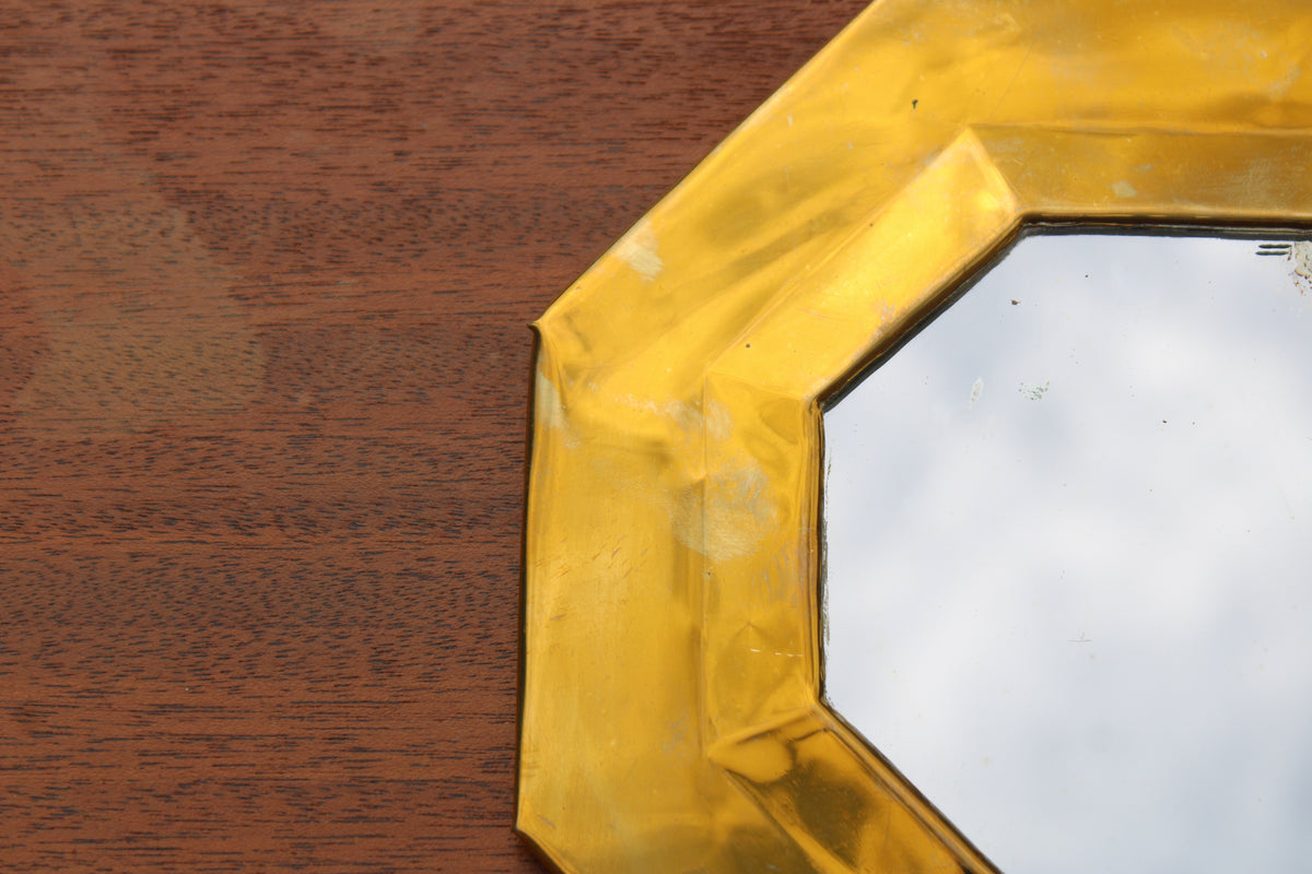 Petit miroir octogonal vintage en métal doré – style Art déco 19 cm