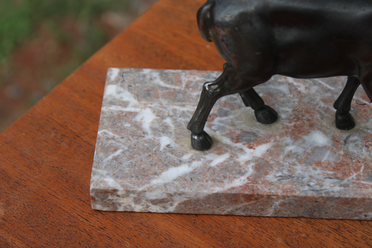 Sculpture vintage antilope gazelle en métal patiné sur socle en marbre – style Art déco