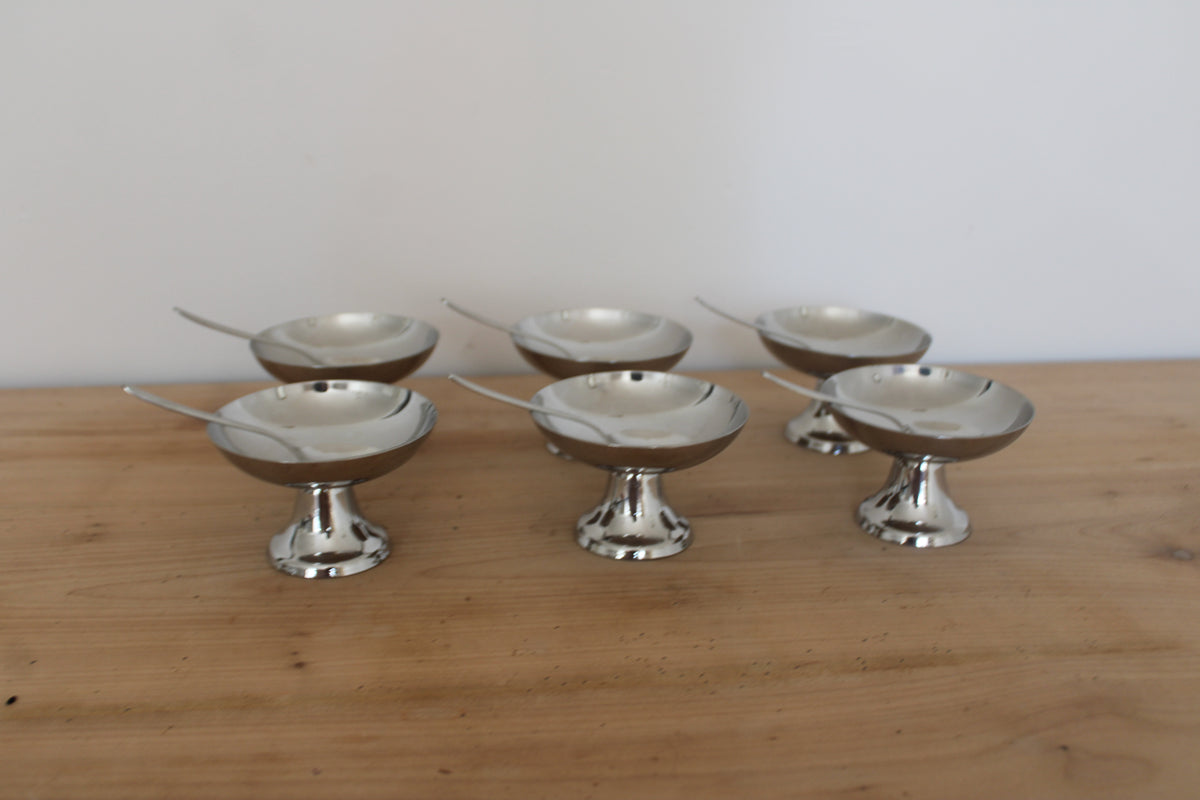 Service vintage de 6 coupes à dessert en métal argenté avec cuillères – coupes à glace sur pied