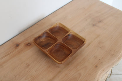 Plateau apéritif vintage en bois exotique – plat 4 compartiments style monkey pod