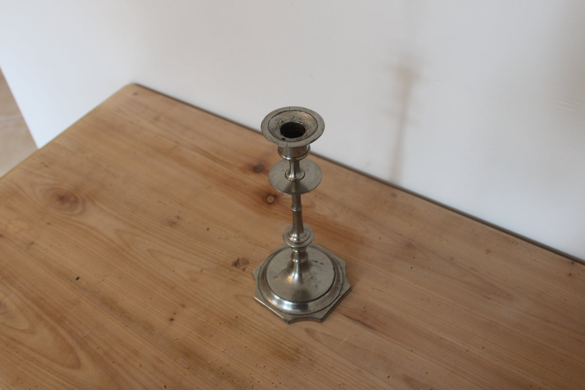Bougeoir ancien en métal argenté – chandelier haut vintage H25 cm