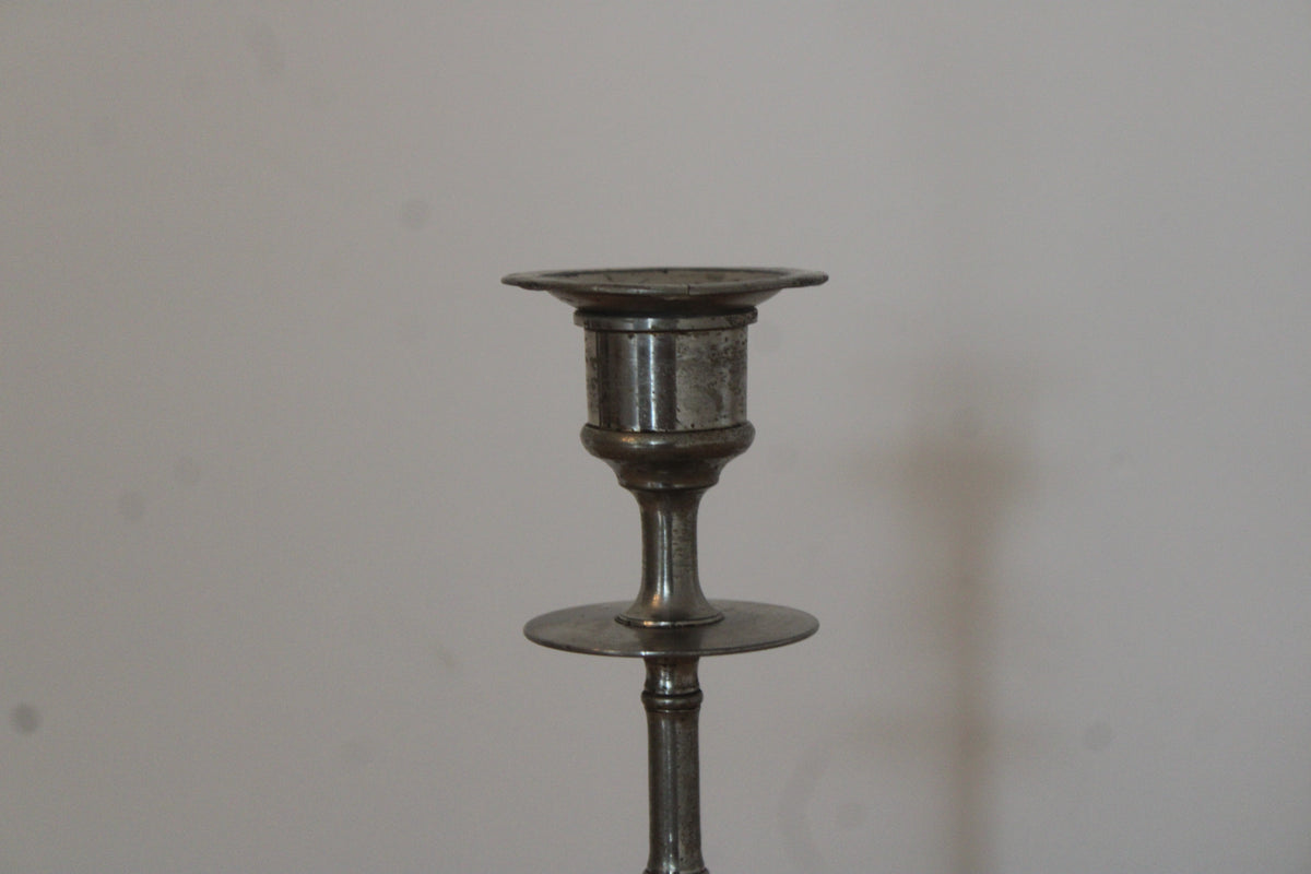 Bougeoir ancien en métal argenté – chandelier haut vintage H25 cm