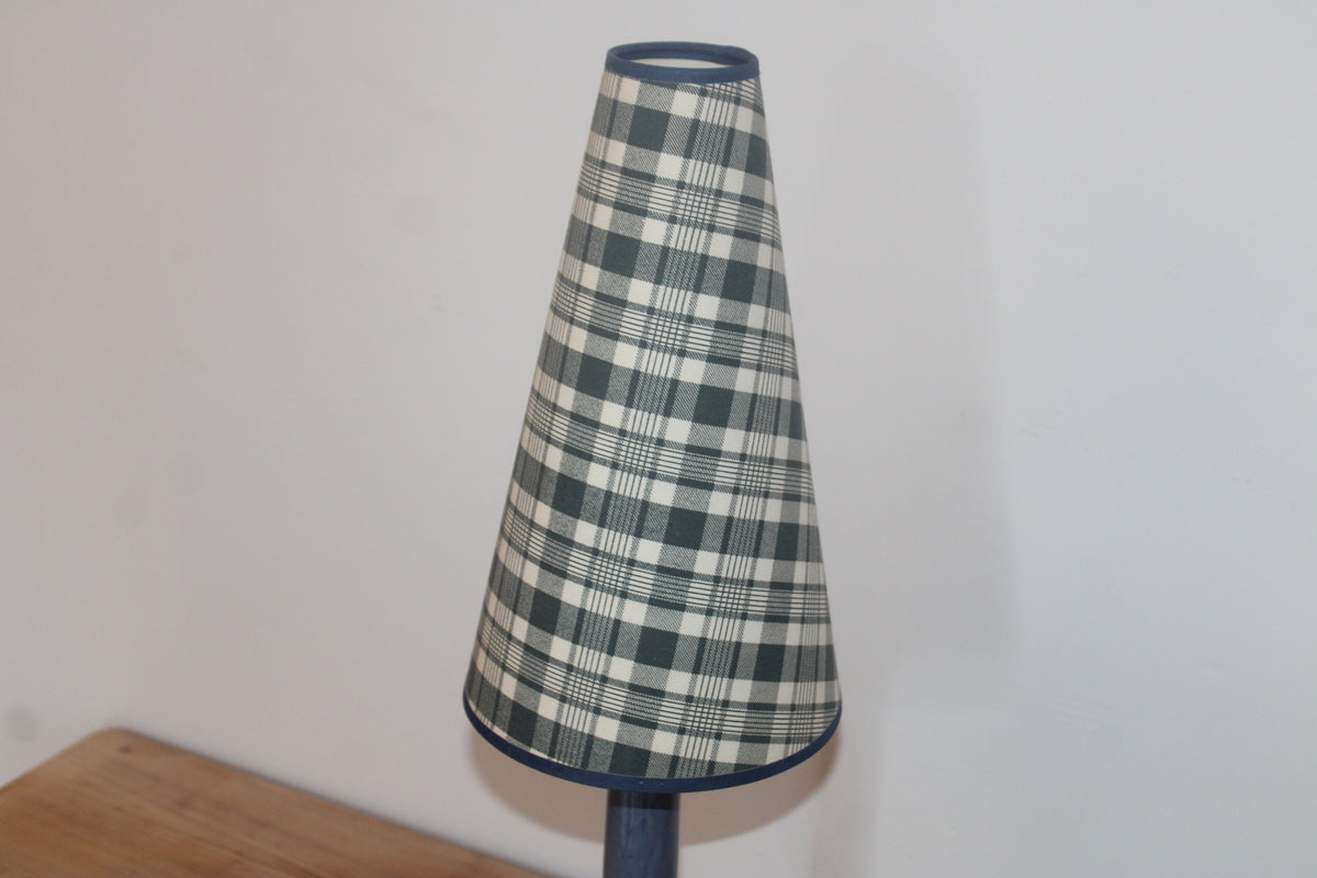 Lampe à poser vintage en céramique gris bleuté – Abat-jour conique tartan écossais – Années 70/80