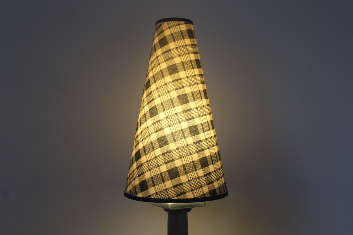 Lampe à poser vintage en céramique gris bleuté – Abat-jour conique tartan écossais – Années 70/80