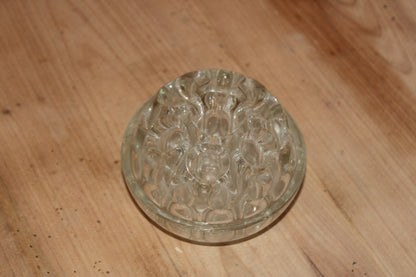 Ancien pique-fleurs en verre moulé transparent – Porte-fleurs vintage – Ø 10 cm