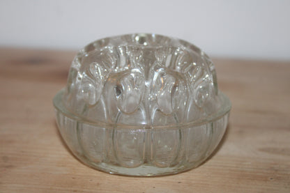 Ancien pique-fleurs en verre moulé transparent – Porte-fleurs vintage – Ø 10 cm