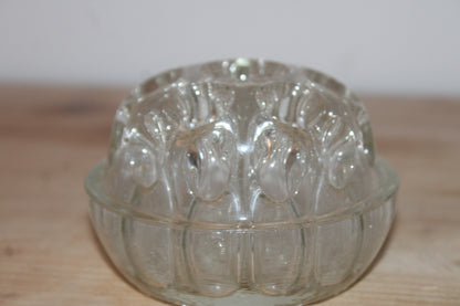 Ancien pique-fleurs en verre moulé transparent – Porte-fleurs vintage – Ø 10 cm