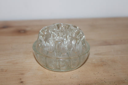 Ancien pique-fleurs en verre moulé transparent – Porte-fleurs vintage – Ø 10 cm