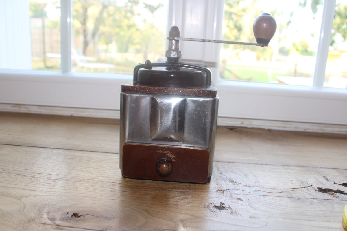 Moulin à café vintage Peugeot Frères Peuginox – Inox, bois et bakélite – Années 50/60