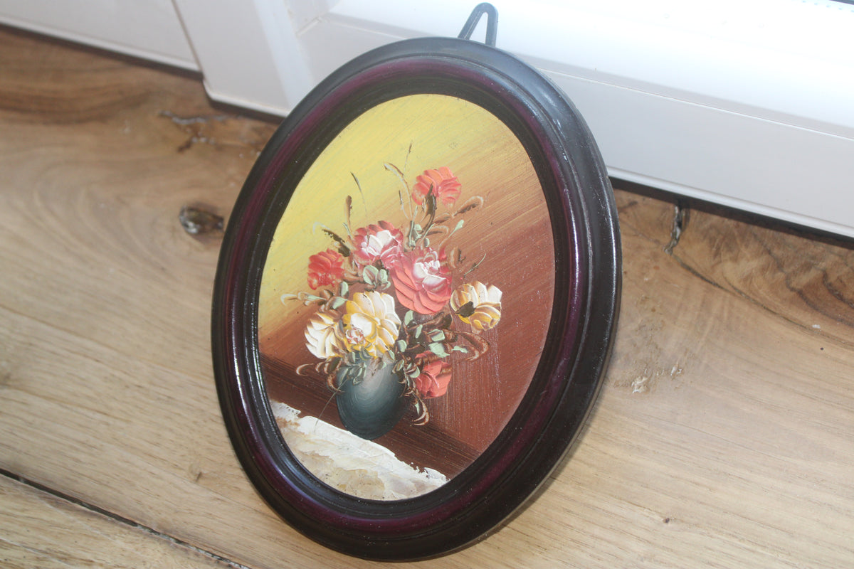Petit tableau ovale vintage – Bouquet de fleurs peint en relief – Cadre bordeaux rétro