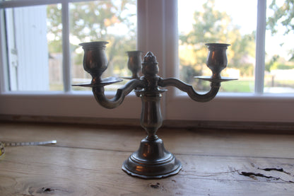 Chandelier vintage en étain à 3 feux – Candélabre ancien poinçonné – H 20 cm