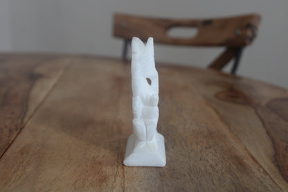 Statuette Ganesh en pierre blanche sculptée – Probablement marbre – H 11 cm