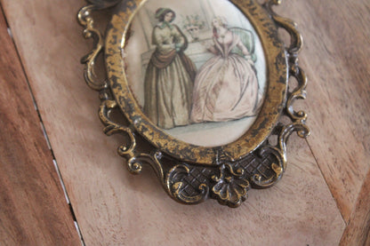 etit cadre miniature vintage en métal doré – Scène romantique – Style rococo