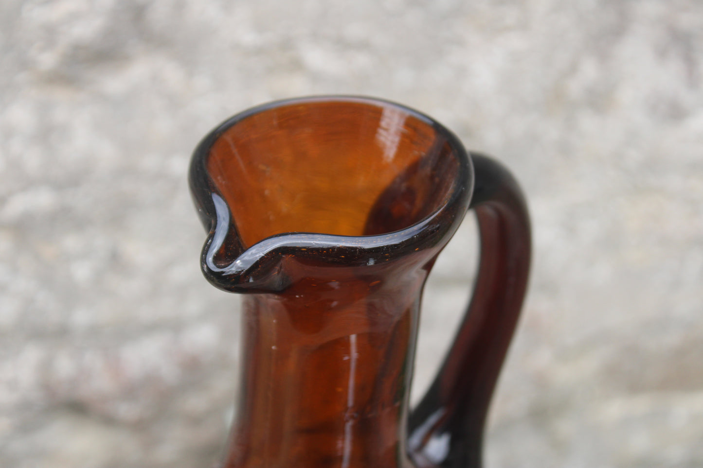 Superbe pichet en verre soufflé bullé, façon Biot