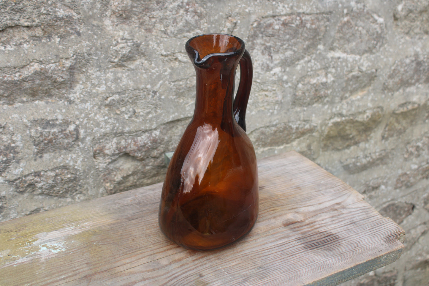 Superbe pichet en verre soufflé bullé, façon Biot