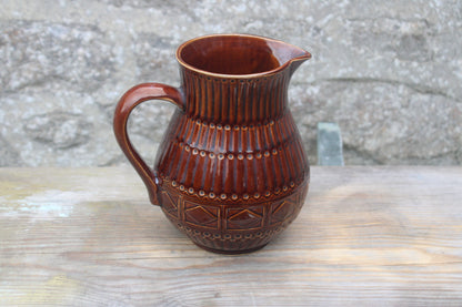 Superbe pichet vintage Digoin Sarreguemines en céramique émaillée brune