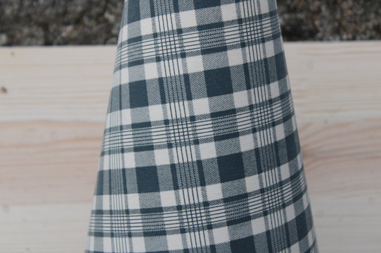 Lampe de table – Pied céramique bleu & abat-jour tartan
