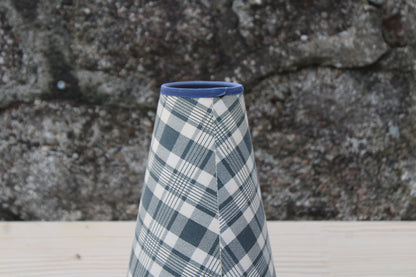Lampe de table – Pied céramique bleu & abat-jour tartan