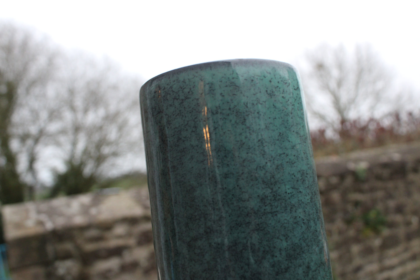 Vase cylindrique en céramique vert profond – H24 cm