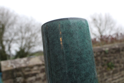 Vase cylindrique en céramique vert profond – H24 cm