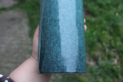 Vase cylindrique en céramique vert profond – H24 cm