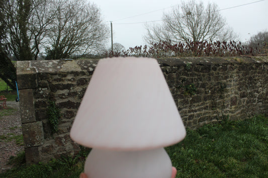 Lampe vintage en verre opalin – style Murano